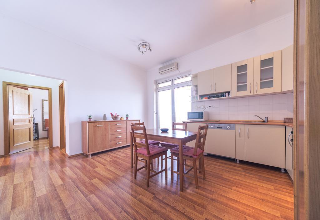 Apartment Kruna Center بودغوريتْسا المظهر الخارجي الصورة